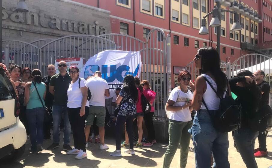 il sit in (foto l unione sarda calvi)