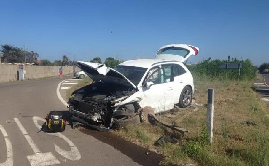 l audi coinvolta nello schianto (foto l unione sarda pala)
