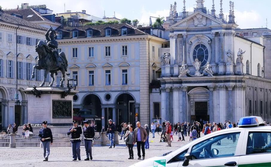 piazza san carlo a torino (ansa)