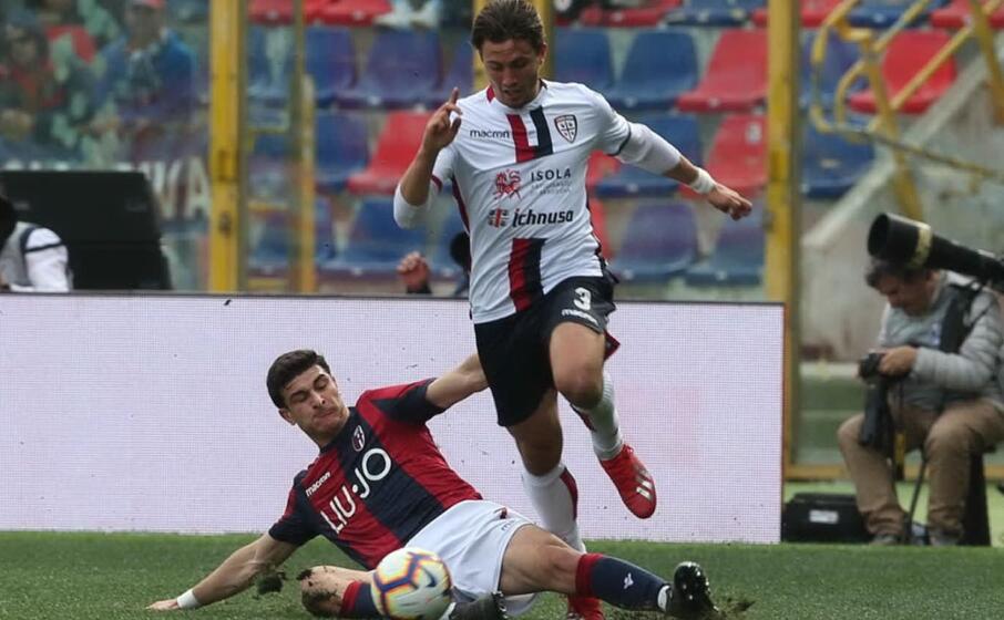luca pellegrini con la maglia del cagliari (ansa)