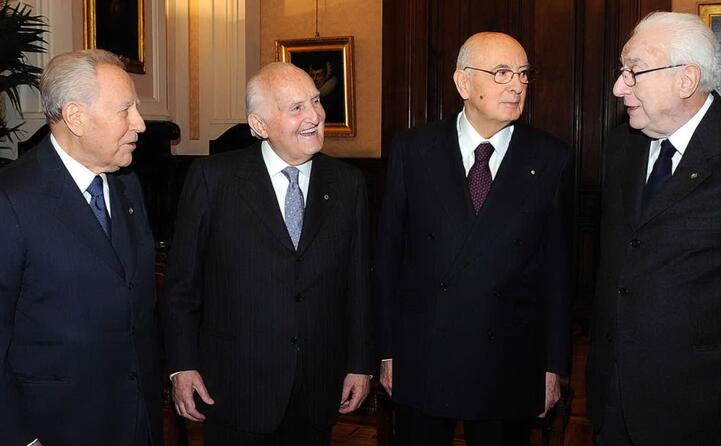 con carlo azeglio ciampi oscar luigi scalfaro e giorgio napolitano (ansa)