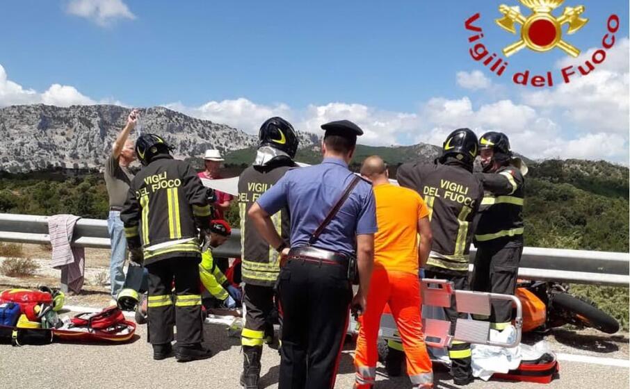 i soccorsi (foto vigili del fuoco)