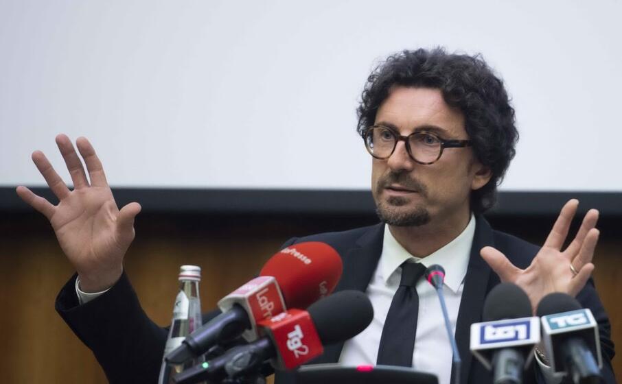danilo toninelli (ansa)