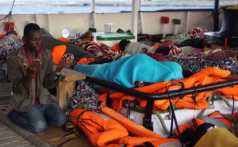 migranti sulla nave open arms (ansa)