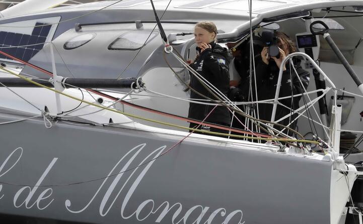 e quando si tratta di andare oltreoceano usa barche a emissioni zero qui su quella di pierre casiraghi