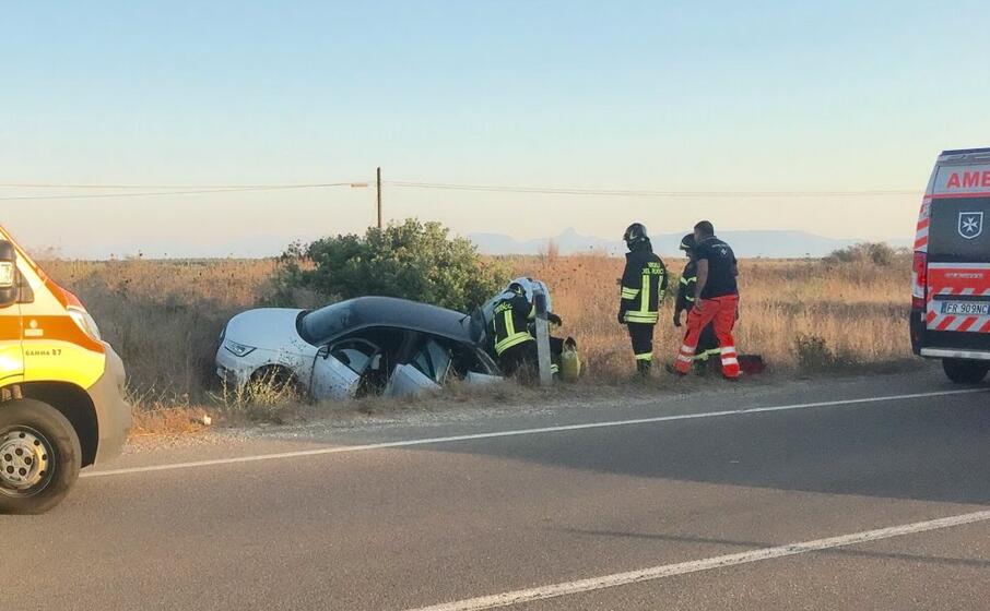 i soccorsi ai feriti (foto l unione sarda sanna)