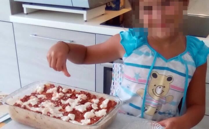 martina da malta con la lasagna al sugo di cinghiale
