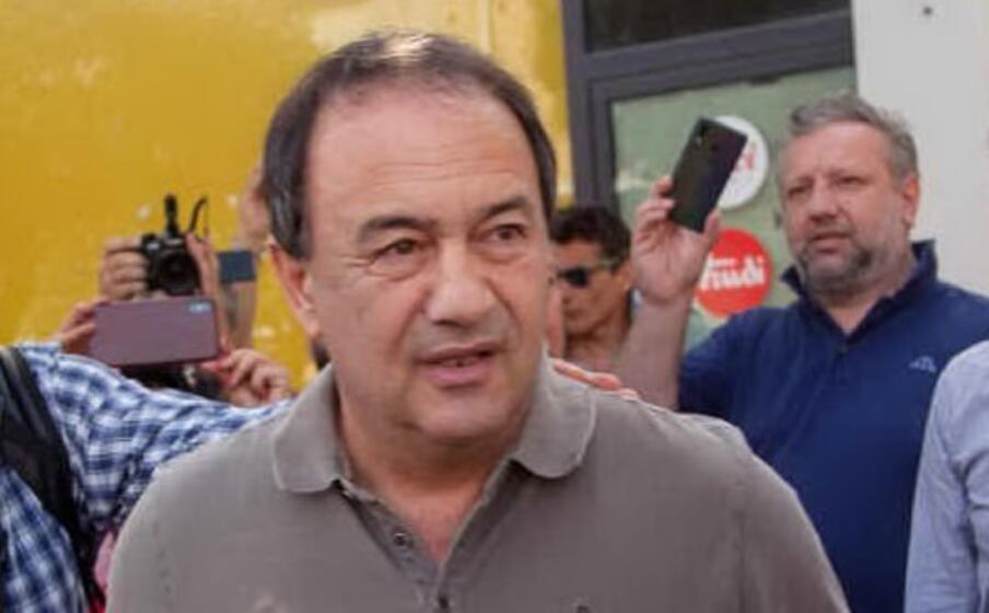 mimmo lucano (ansa)