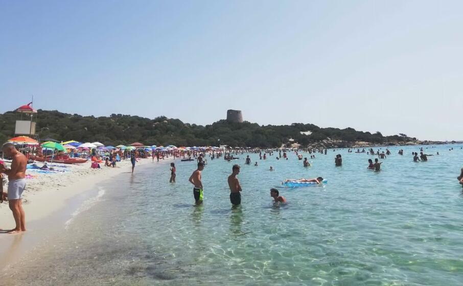 spiaggia a castiadas (foto l unione sarda serreli)