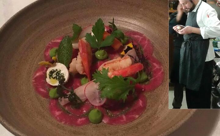 un carpaccio di manzo con sedano ravanelli e gamberoni l autore stefano demetrino