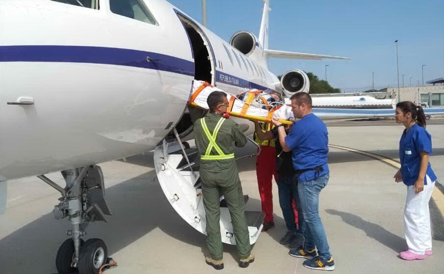 il trasporto sanitario (foto aeronautica militare)