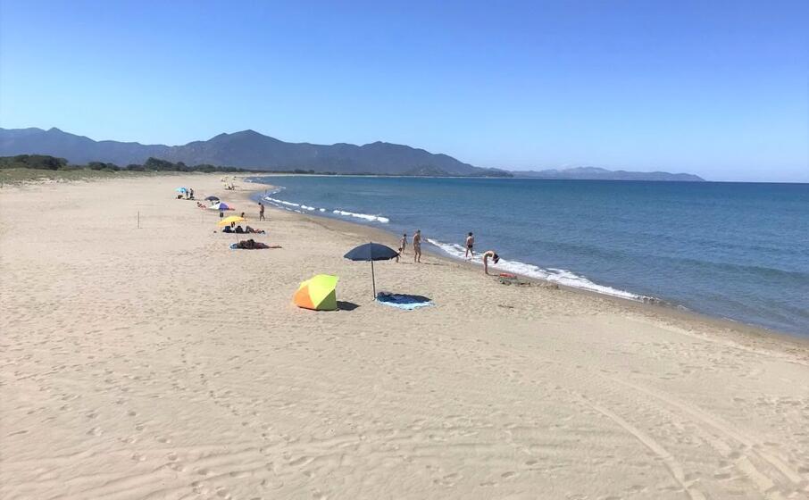 la spiaggia di feraxi (archivio l unione sarda)