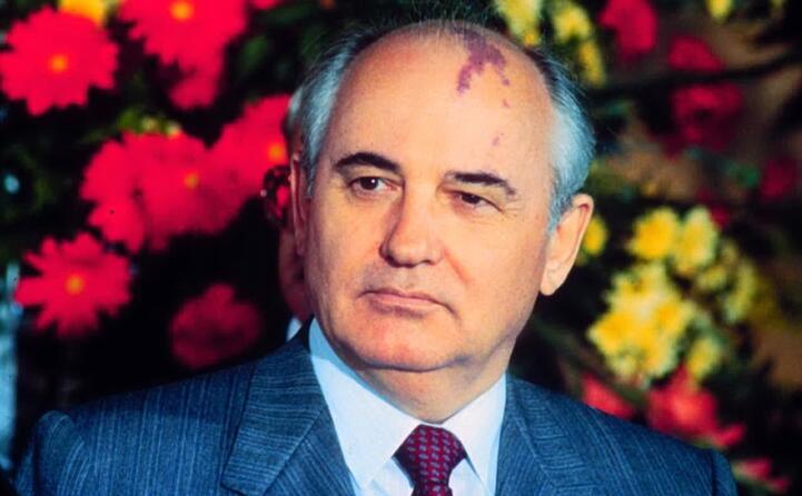 accaddeoggi 24 agosto 1991 gorbaciov si dimette da segretario del partito comunista