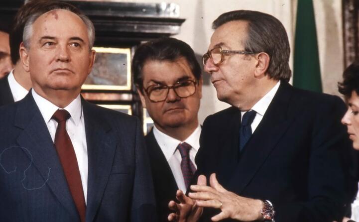 con l allora ministro degli esteri giulio andreotti