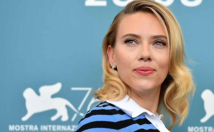 festival del cinema parata di star a venezia scarlett johansson