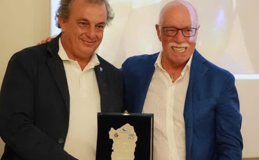 il sindaco antonio diana con piero nuti (foto l unione sarda pala)