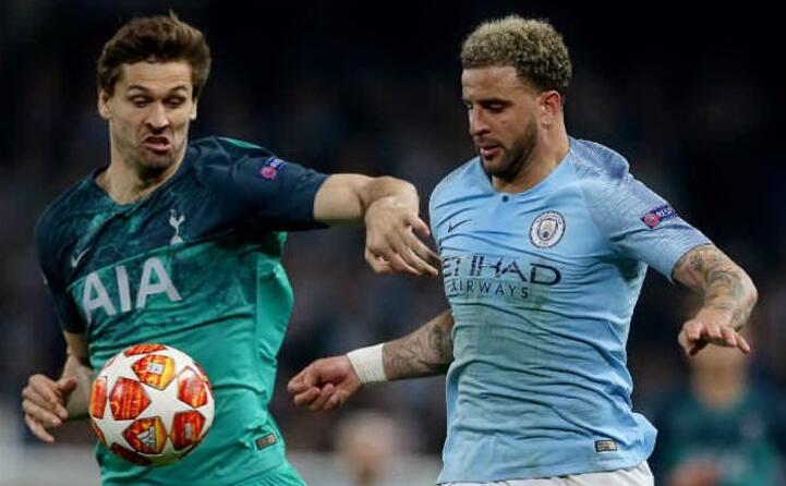 llorente con la maglia del tottenham