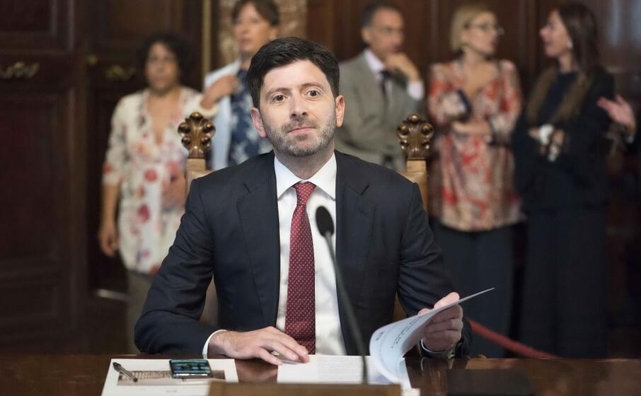 il ministro della salute roberto speranza