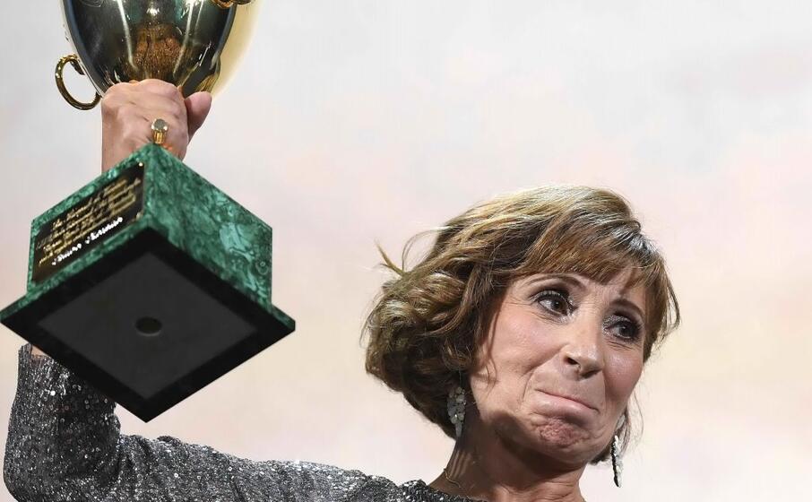 ariane ascaride migliore attrice con gloria mundi