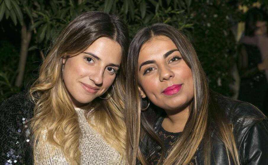 due ragazze alla serata