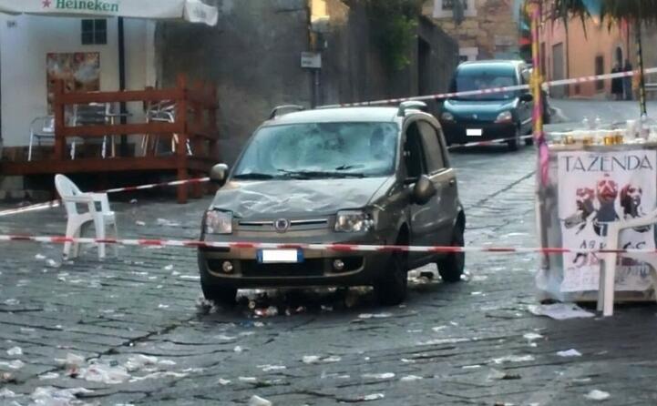 accaddeoggi il 9 settembre 2016 una macchina invade la piazza di nule