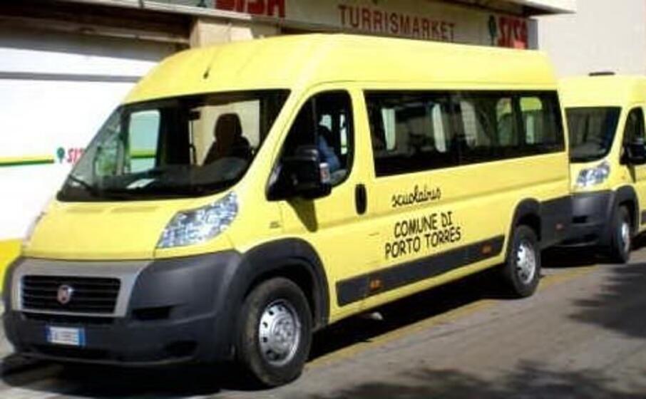 lo scuolabus comunale (foto l unione sarda pala)