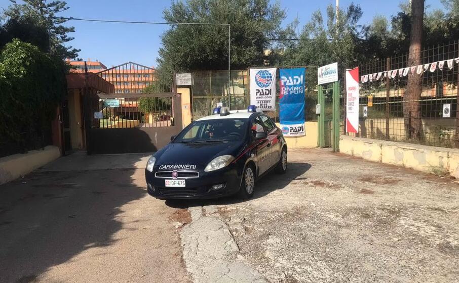 i carabinieri sul posto (foto cc)