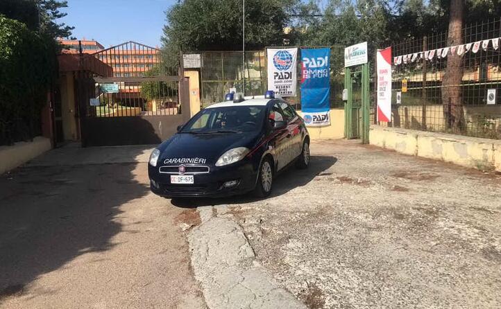 l arrivo dei carabinieri (foto vigili del fuoco)