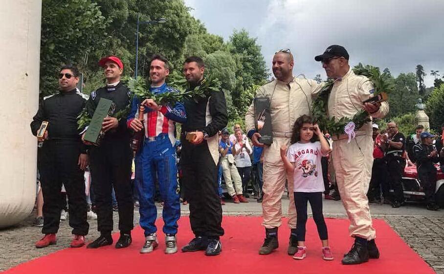 francesco fresu e paolo diana dopo la vittoria al rally legend 2018 (foto l unione sarda chessa)