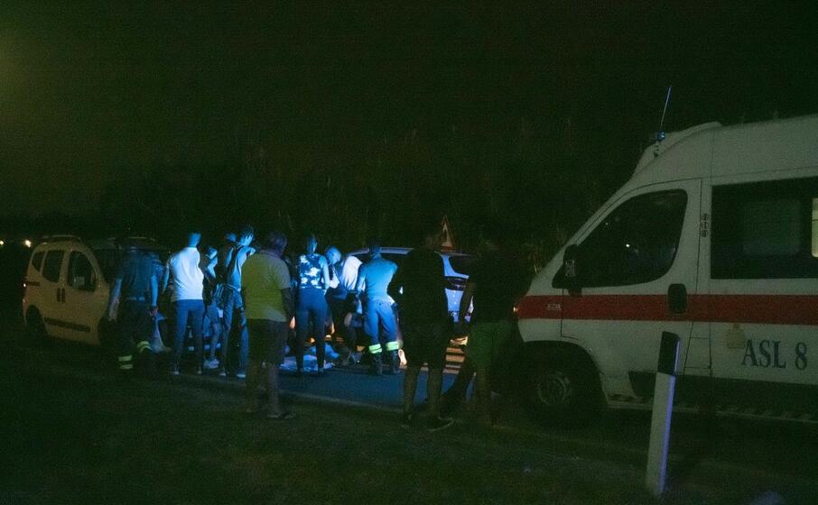 i soccorsi inutili nella strada tra simbirizzi e sant isidoro (foto l unione sarda messina)