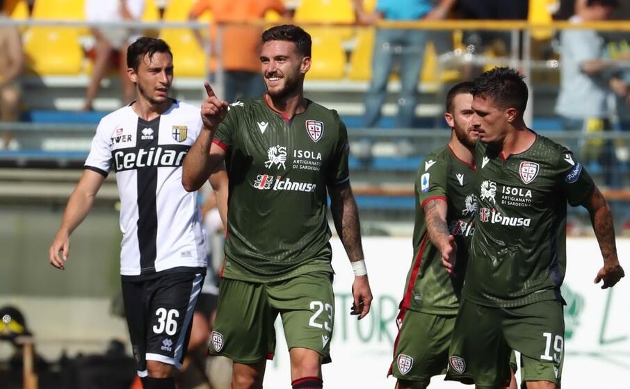 luca ceppitelli esulta con i compagni