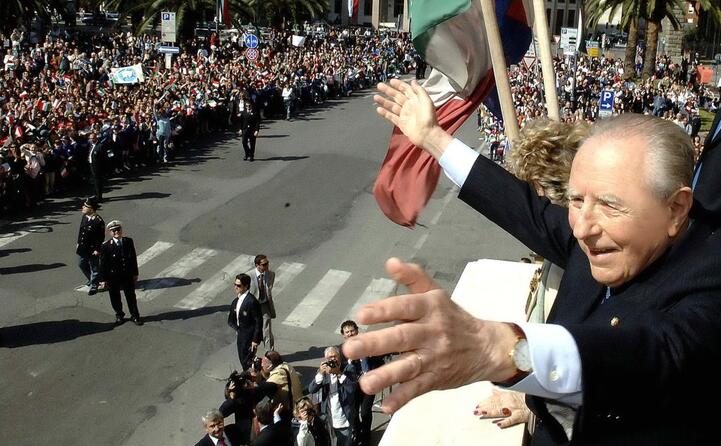 festa nella sua citt natale