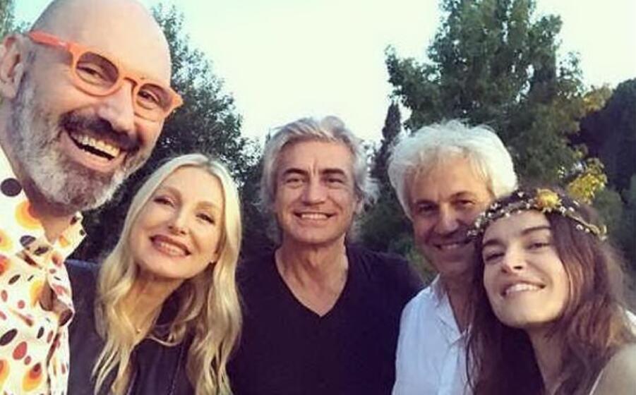 kasia smutniak e domenico procacci in compagnia di ligabue (foto instagram)