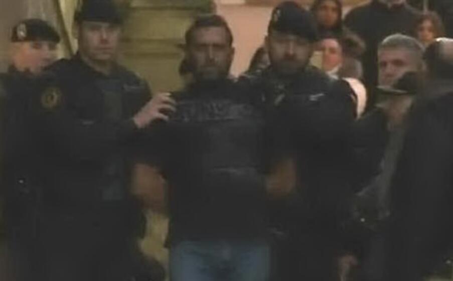 igor il russo nelle prime immagini dell arresto in spagna (ansa)