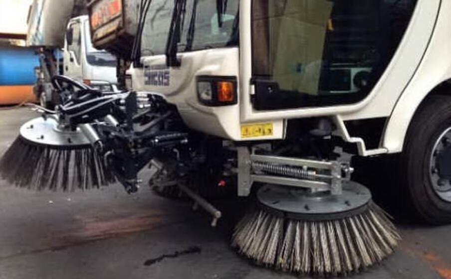 mezzi per la pulizia strade (foto da google)
