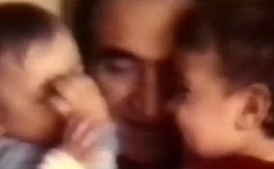 un immagine dal video di cremonini (foto da frame video instagram)