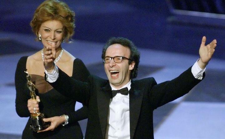 con benigni sul palco degli oscar per la vita bella