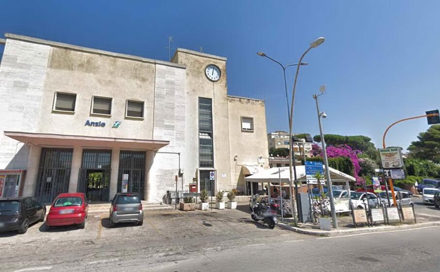 la stazione di anzio (google maps)