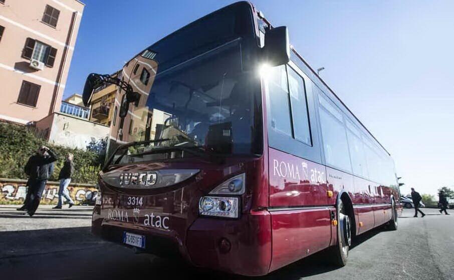 un autobus atac (ansa)