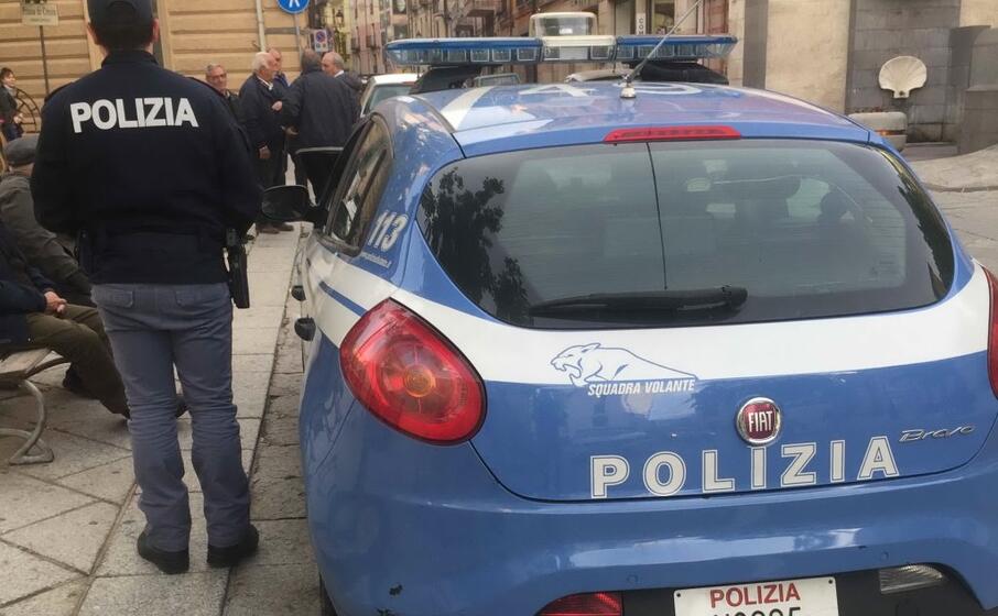 una volante (archivio l unione sarda)