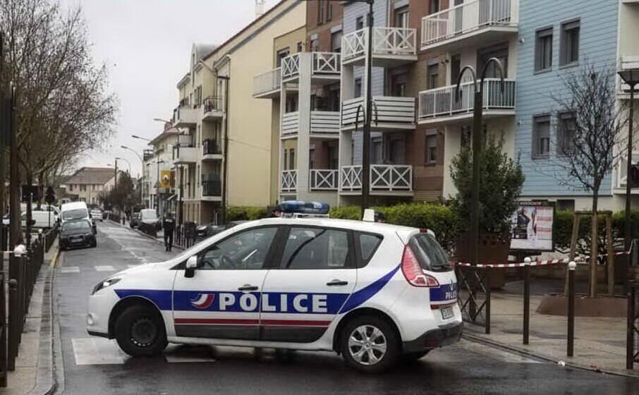 polizia francese (archivio l unione sarda)