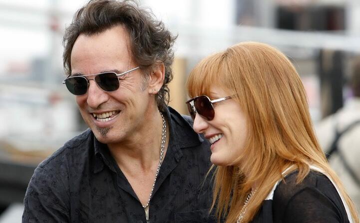 con la moglie patti scialfa