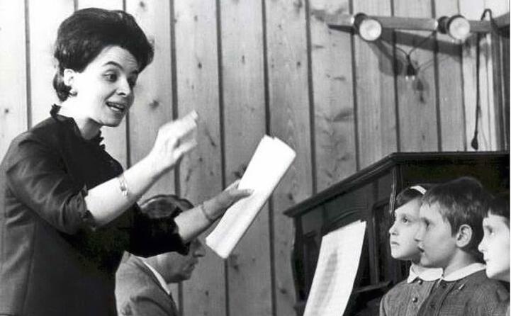 mariele ventre direttrice del coro dell antoniano