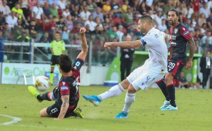veloso in azione (ansa)