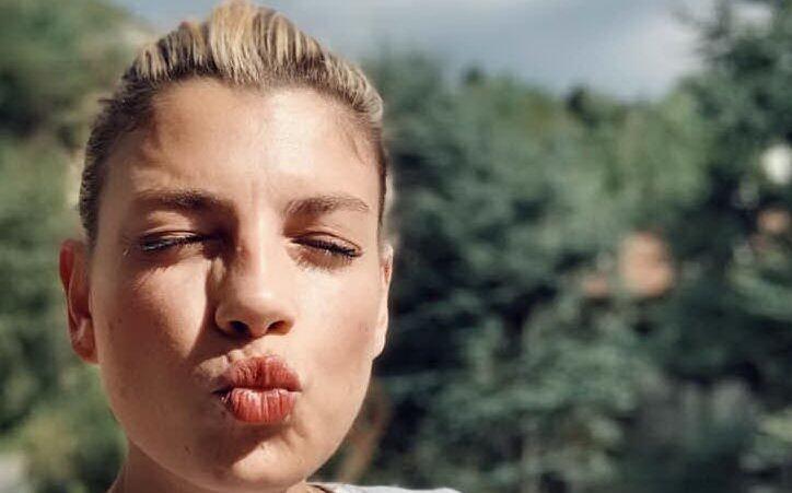 Emma E L Affettuosa Dedica Di Vasco Io Sono Bella Sempre L