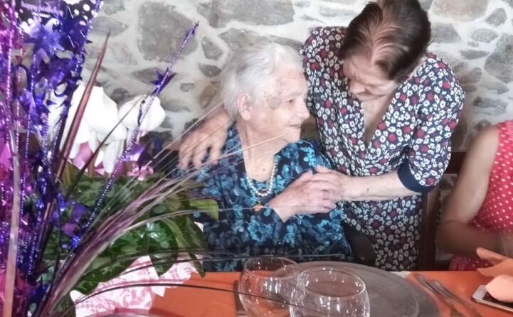 auguri a nonna bonacatu cocco di milis da poco centenaria esempio di vita e gentilezza