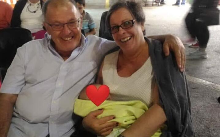 francesco vistosu e maria secci con il loro nipotino tanti auguri nonnini miei da leonardo (da cagliari)