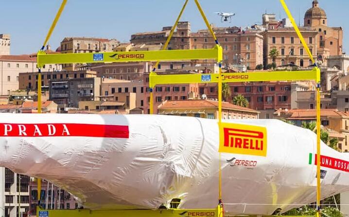 l arrivo a cagliari nei giorni scorsi (foto luna rossa)