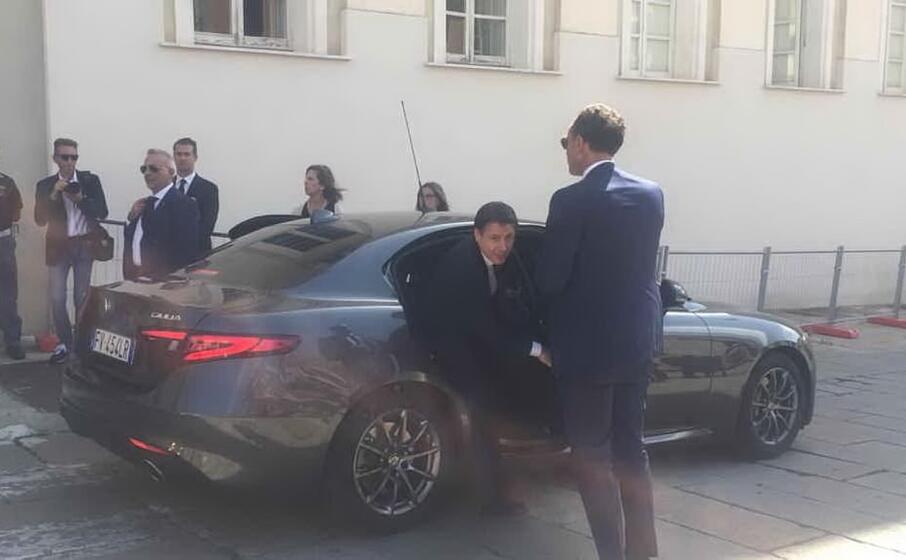 l arrivo a palazzo regio