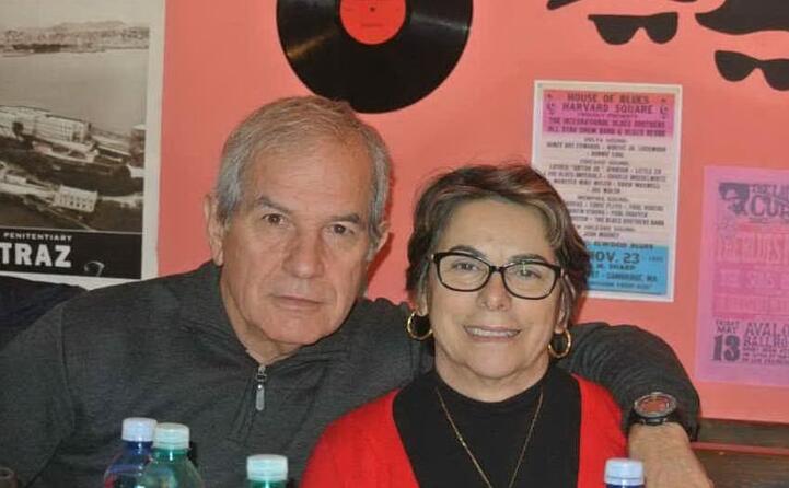 tantissimi auguri a nonno efisio e nonna rita da quartu vi vogliamo un mondo di bene paola stella e ana laura